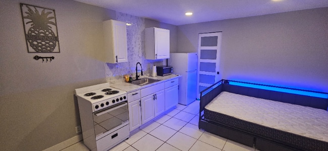 Photo - 1448 W 31st St