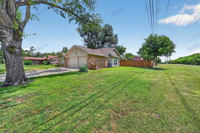 Photo - 5708 Stone Dr