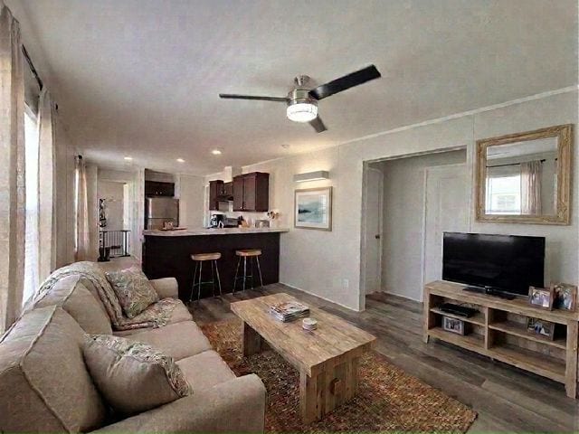 Photo - 225 Cardinal Ln