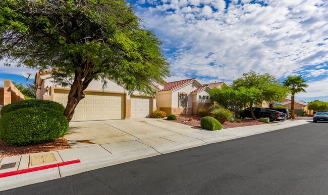 Photo - 4 Bed, Single Story Home, In Southwest Gat...