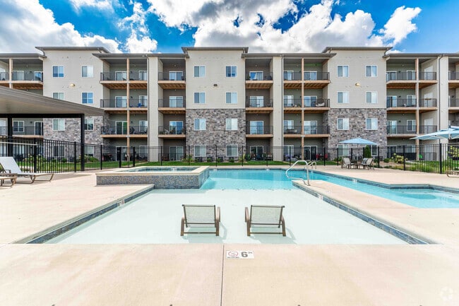 Building Photo - Monarch Rental