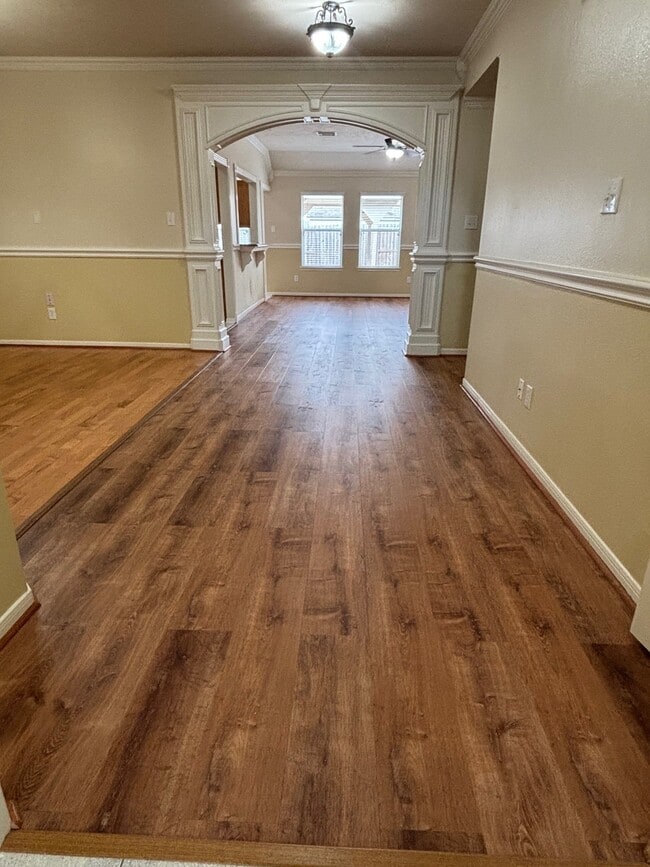 Photo - 903 Christopher Ln