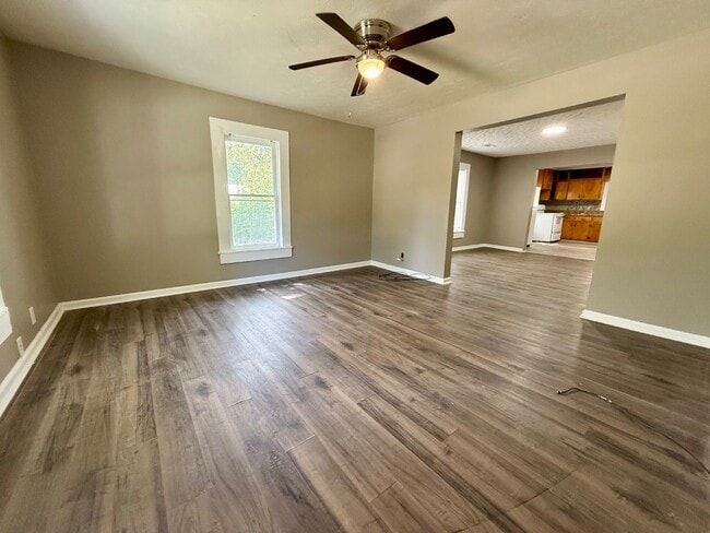 Building Photo - 2931 Shahan Ave Rental