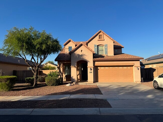 11872 W Alvarado Rd
