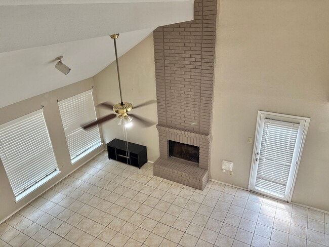 Photo - 16307 Leamington Ln
