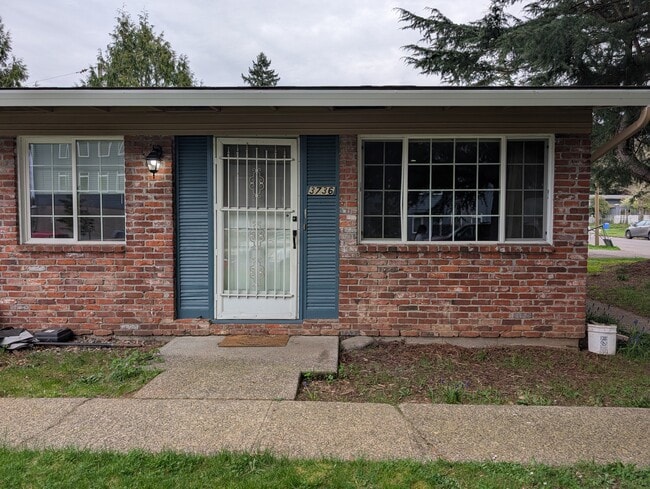 Building Photo - 3736 SE 165th Ave Unit 3736