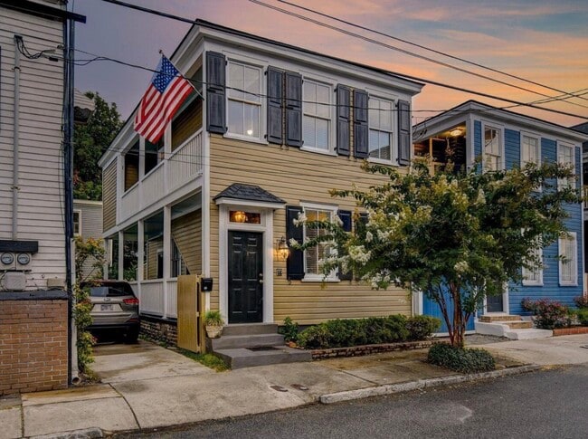 Photo - 34 Amherst St