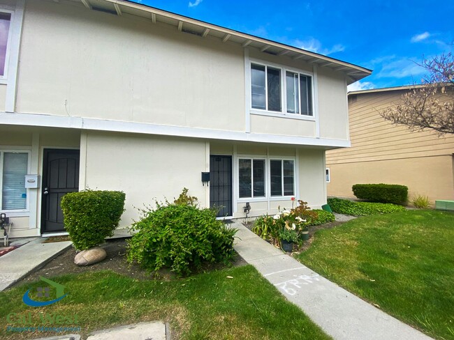 Photo - $3195-Updated Two Story Town Home in Bloss...