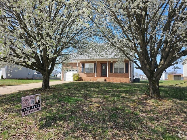 Building Photo - Near Tiny Town Rd! Close to Exit 1! Rental