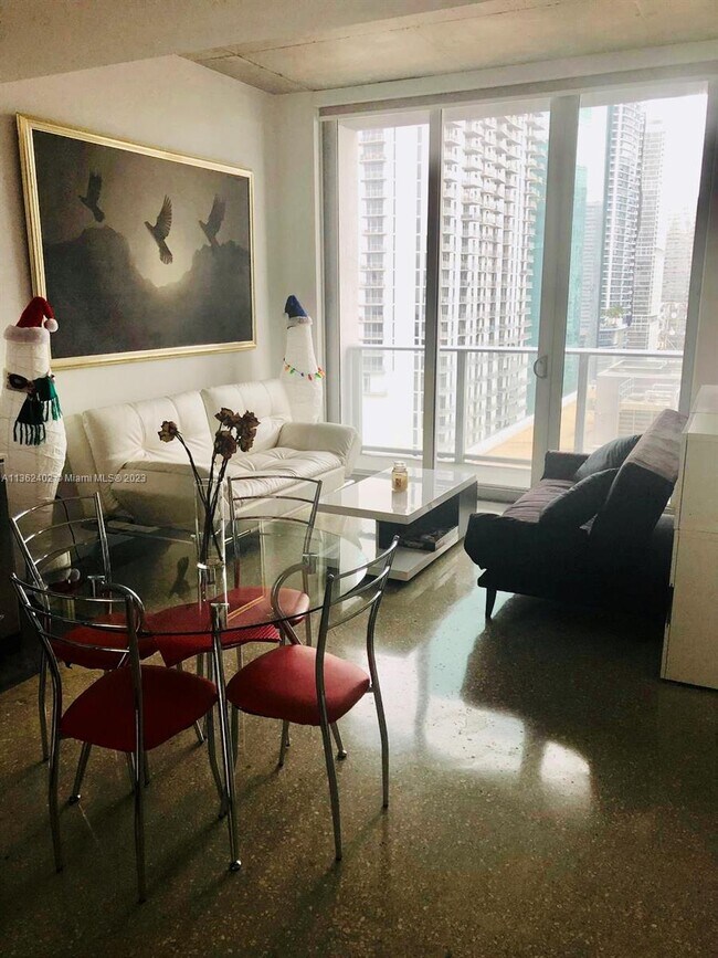 Living Area - 151 SE 1st St Unit #1903