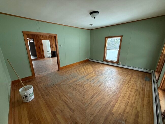 Photo - 356 Main St