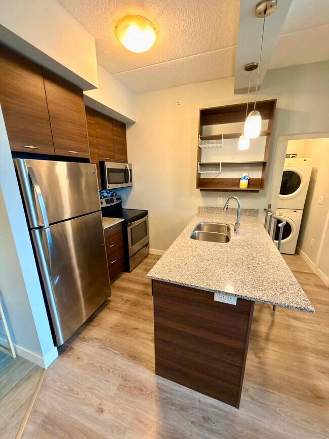 318 Spruce St Unit 1708