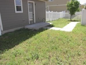 Photo - 504 Rolling Oak Dr