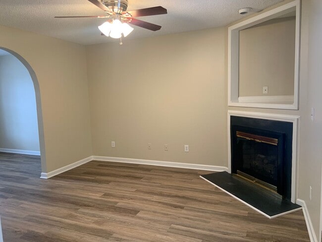 Photo - 3 BR House convenient to Hwy 29