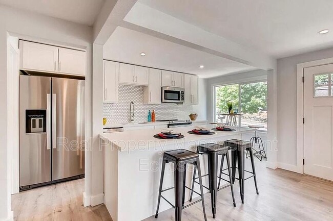 Photo - 1628 Martin Luther King Jr Way Unit 1628