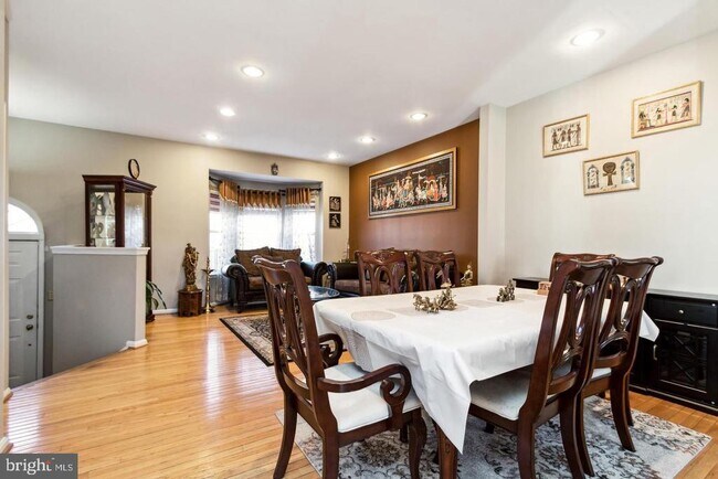 Photo - 47603 Comer Square