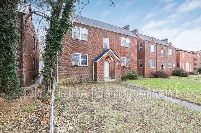 Photo - 987 Lilley Ave