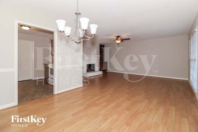 Photo - 4480 Meadow Trail