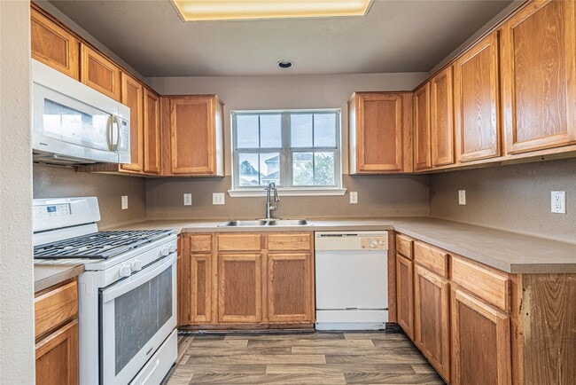 Photo - 21135 Sprouse Cir