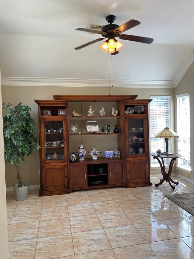 Photo - 1142 Knoll Crest Ct