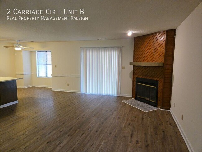 Photo - 2 Carriage Cir Unit B