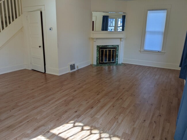 Photo - 731 34th Ave