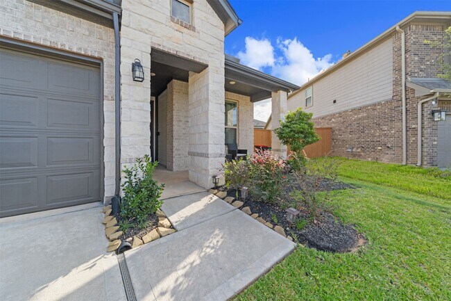 Photo - 1332 Tan Gable Ln