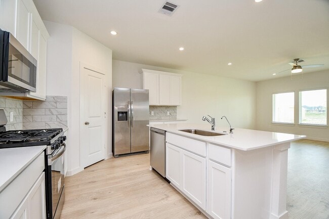 Photo - 3930 Winterbourne Wy