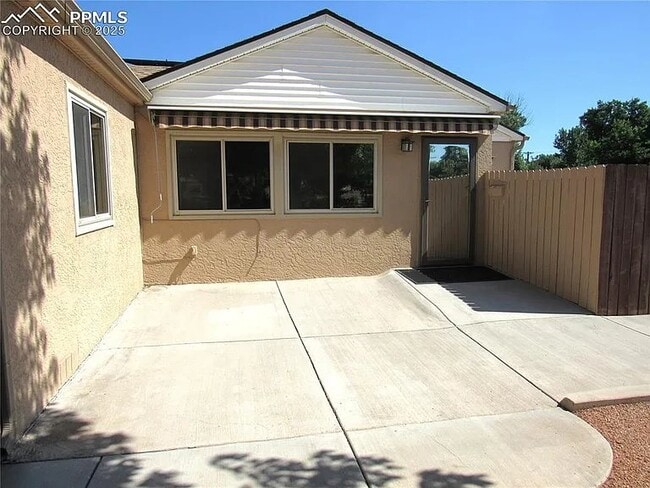 Building Photo - 2406 N Logan Ave