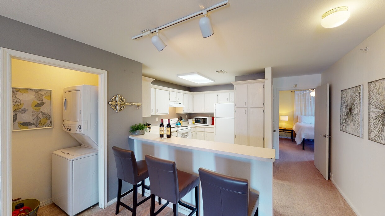 Photo - College Towne Apartments