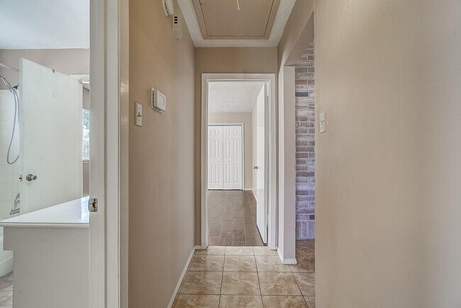 Photo - 1014 Woodbridge Ave