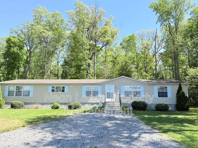 Building Photo - 5000 Flyaway Ln