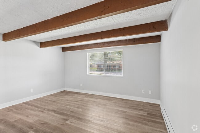 1BR, 1BA - 700SF - Living Space