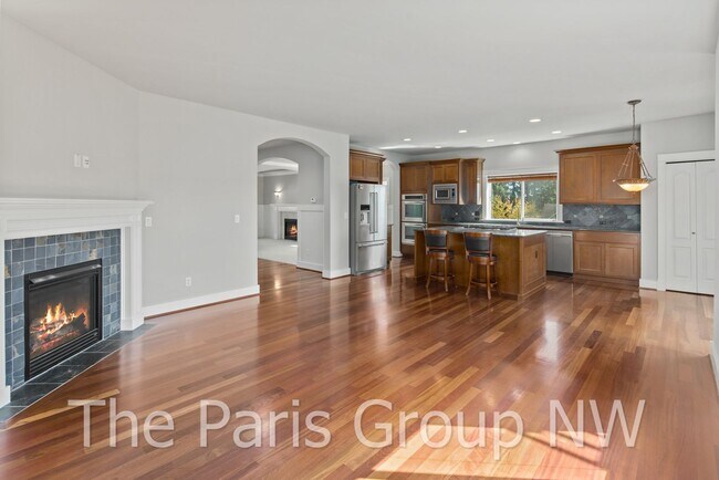 Photo - Stunning 3438sf Newcastle Craftsman Near T...