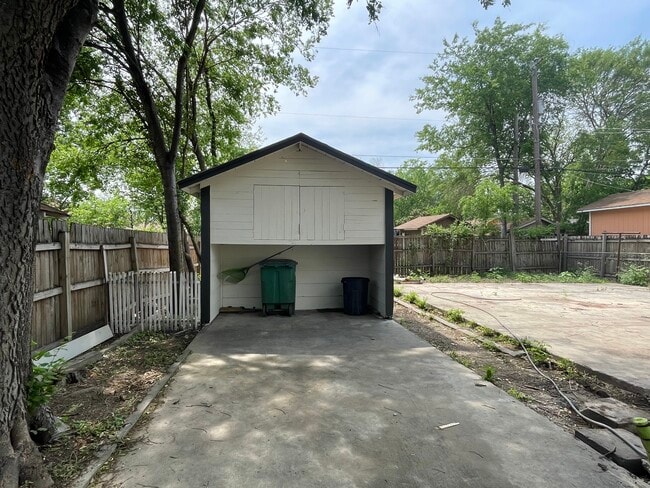 Photo - 1628 Sacramento