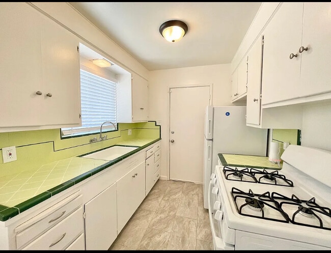 Photo - 6380 14th Ave Unit 6380 14th Ave Sacramento