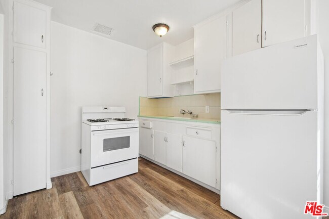 4951 Cahuenga Blvd Unit 4951A