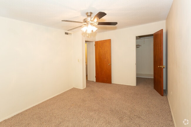 1BR 1BA- Bedroom