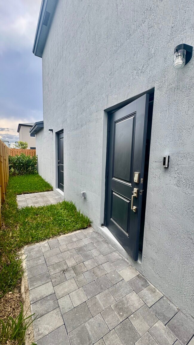 Photo - 19479 SW 340th St Unit 19479