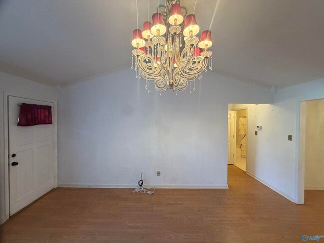 1954 E Brownstone Ct SW