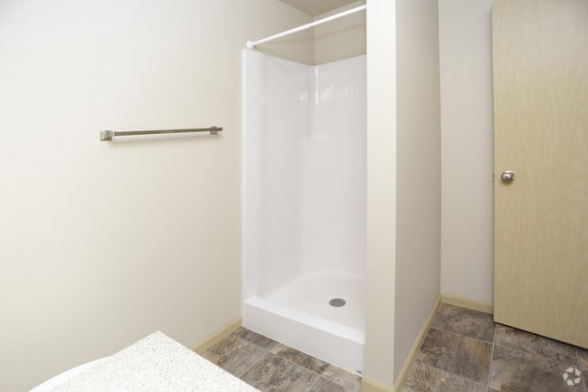Two Bedroom-Master Bathroom