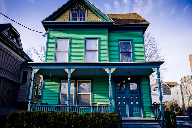 Front Exterior - 129 Green St