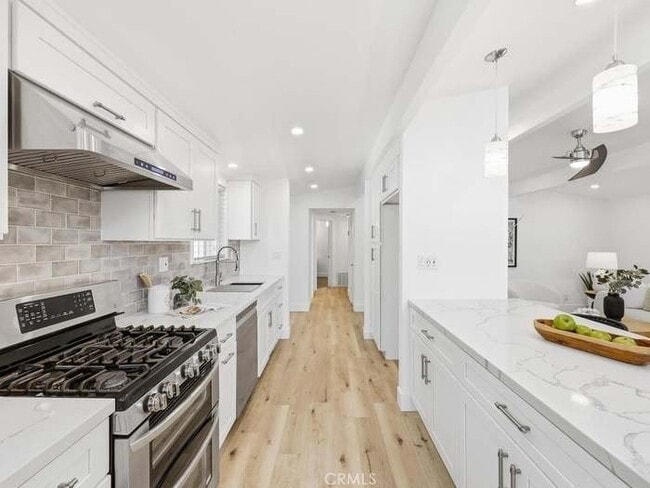 Photo - 1509 W Santa Clara Ave