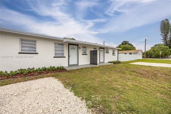 Building Photo - 10521 SW 184th St Unit 10523