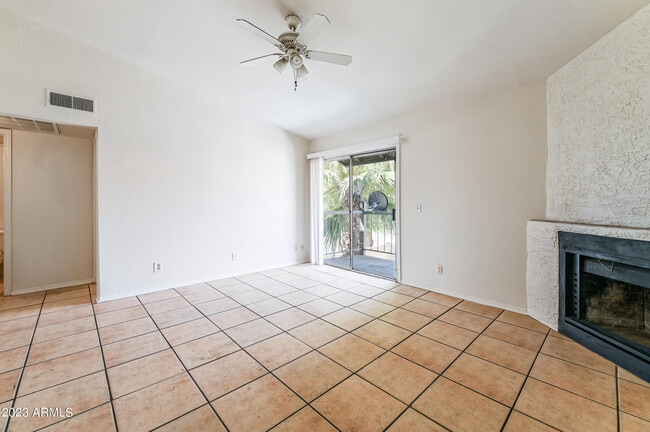 Photo - 10802 N 16th Ave Unidad 3