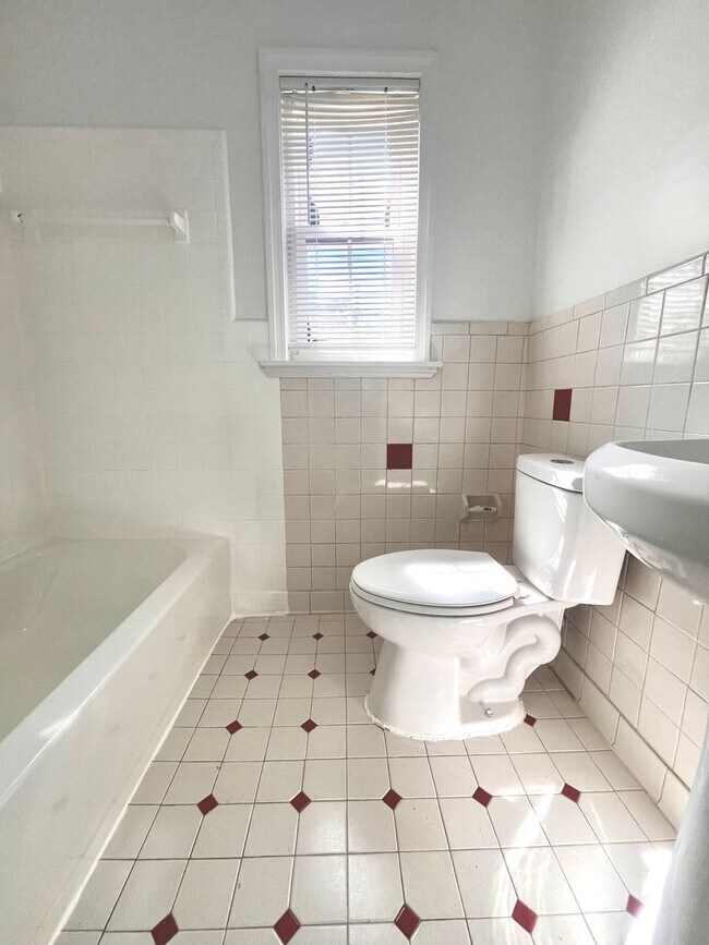 Photo - Fairfax Village III | 2bd 1bth | Hardwood Floors | Sunlight!