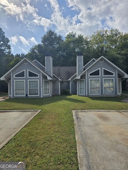 Photo - 2812 Briar Hill Ln SE