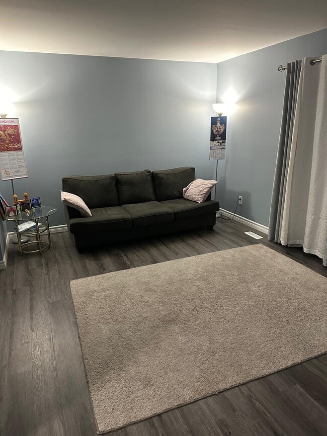 Photo - 92 Pauline Cres