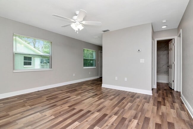 Photo - 3/2 Duplex in Bradenton