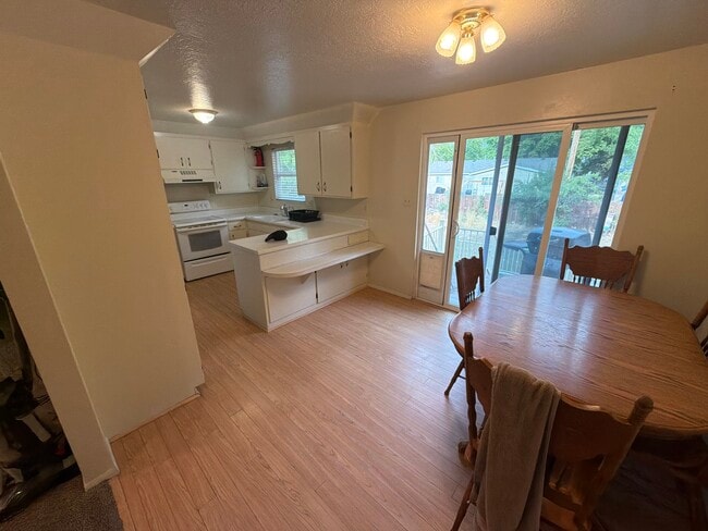 Photo - 163 S 1920 W